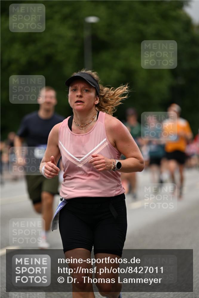 29.06.2025 - hella hamburg halbmarathon Dr. Thomas Lammeyer http://msf.ph/oto/8427011 29.06.2025 10:50:40 Kennedybrücke 1033, 1421, 1426, 1429, 1695, 1867, 1868, 1924, 1983, 2008, 2398, 2773, 2917, 3160, 3164, 4202, 4223, 4224, 4296, 4317, 4572, 5044, 6124, 6161, 7303, 7530, 8477, 9243, 9445, 10030, 10230, 10327, 10329, 10367, 10812, 11253, 11393 meine-sportfotos.de