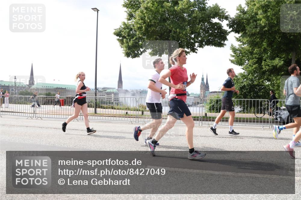 29.06.2025 - hella hamburg halbmarathon Lena Gebhardt http://msf.ph/oto/8427049 29.06.2025 10:43:34 Lombardsbrücke 1023, 1155, 1310, 1400, 1467, 1816, 1878, 2267, 2361, 2733, 2971, 3074, 3238, 3329, 3390, 3597, 3638, 4056, 4177, 4302, 4367, 4680, 4866, 5192, 5201, 5214, 5268, 5293, 5370, 5610, 5720, 5755, 5890, 6012, 6036, 6096, 6226, 6334, 6440, 6931, 6971, 6973, 7197, 7205, 7206, 7461, 7489, 7504, 7872, 7926, 8000, 8058, 8135, 8184, 8233, 8408, 8435, 8504, 9072, 9639, 9641, 9704, 9831, 9976, 10083, 10097, 10200, 10202 meine-sportfotos.de