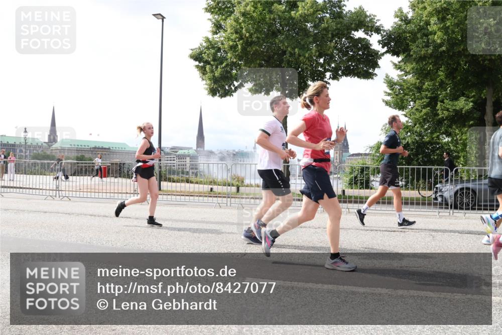 29.06.2025 - hella hamburg halbmarathon Lena Gebhardt http://msf.ph/oto/8427077 29.06.2025 10:43:35 Lombardsbrücke 1023, 1155, 1310, 1400, 1467, 1816, 1878, 2267, 2361, 2733, 3074, 3238, 3288, 3329, 3390, 3597, 3638, 4056, 4177, 4302, 4367, 4680, 4866, 5192, 5201, 5214, 5293, 5370, 5610, 5720, 5755, 5890, 6012, 6036, 6096, 6226, 6334, 6440, 6931, 6971, 6973, 7197, 7205, 7206, 7461, 7489, 7504, 7872, 7926, 8000, 8058, 8135, 8184, 8233, 8408, 8435, 8504, 9072, 9639, 9641, 9704, 9831, 9976, 10083, 10097, 10200, 10202 meine-sportfotos.de