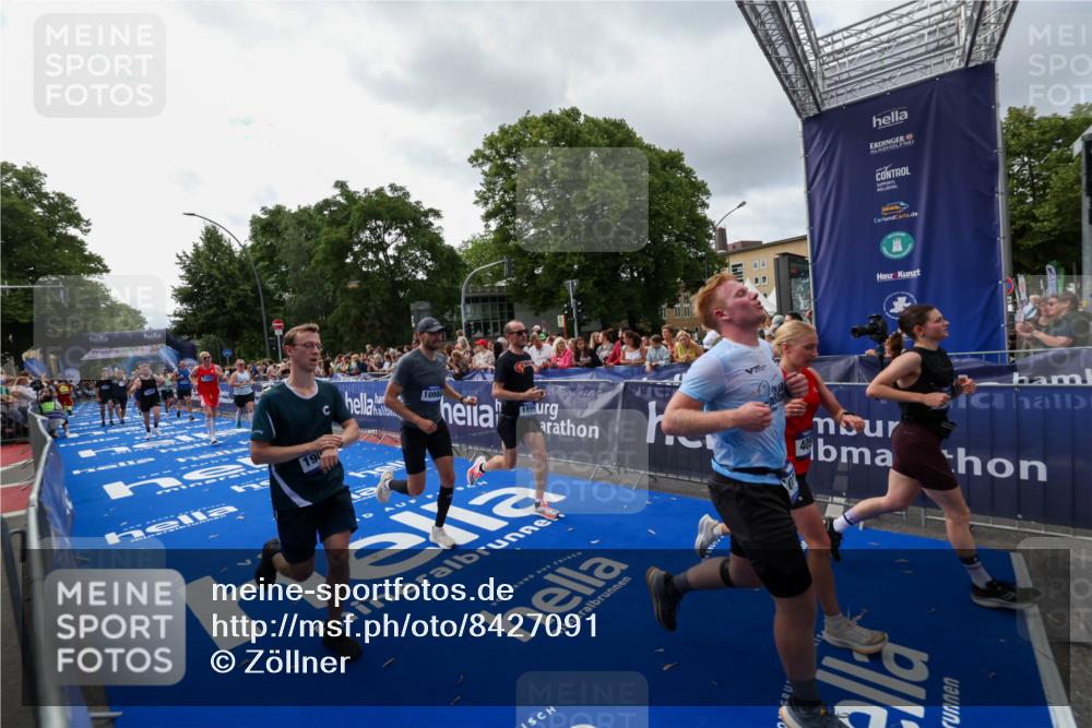 29.06.2025 - hella hamburg halbmarathon Zöllner http://msf.ph/oto/8427091 29.06.2025 10:35:35 Ziel 1344, 1889, 4050, 5269, 10384, 10771, 15959, 16123, 16695, 16811, 17612, 17826, 19022 meine-sportfotos.de