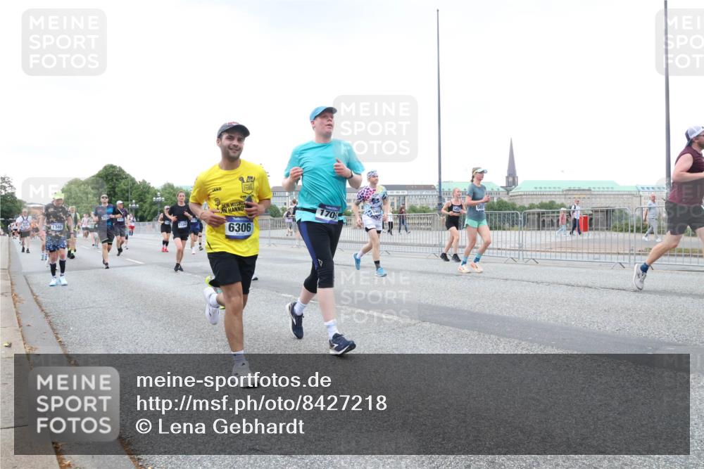 29.06.2025 - hella hamburg halbmarathon Lena Gebhardt http://msf.ph/oto/8427218 29.06.2025 10:53:45 Lombardsbrücke 1340, 6306, 170, 1017, 1340, 1687, 1709, 1744, 1753, 1789, 1900, 1906, 1984, 2065, 2079, 2372, 2409, 2429, 2854, 3055, 3079, 3226, 3249, 3467, 3557, 4195, 4595, 4801, 5430, 5562, 5815, 5856, 5857, 5898, 5964, 6039, 6041, 6044, 6192, 6273, 6306, 6913, 6996, 7039, 7068, 7537, 7611, 7614, 7876, 7890, 8189, 8212, 8414, 8515, 8906, 8924, 9077, 9456, 9503, 9531, 9572, 9685, 9764, 9771, 9785, 10043, 10175, 10490, 11390, 12193, 12219, 12700 meine-sportfotos.de
