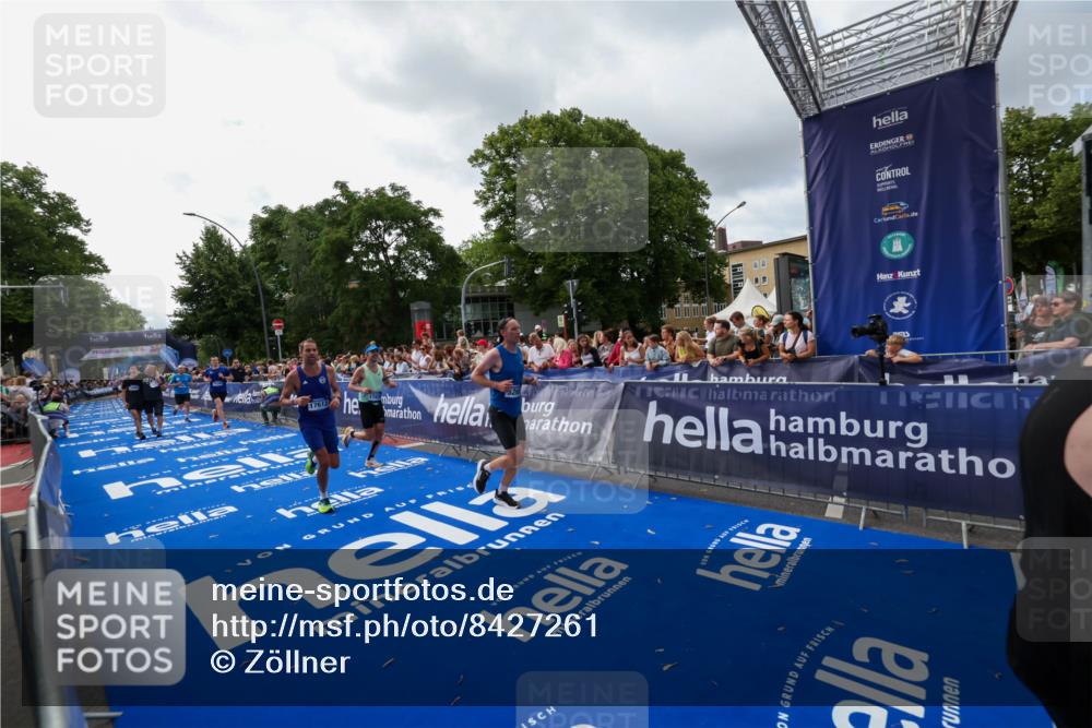 29.06.2025 - hella hamburg halbmarathon Zöllner http://msf.ph/oto/8427261 29.06.2025 10:35:39 Ziel 1344, 4062, 5269, 10384, 14841, 16123, 16695, 17612, 17826, 18841 meine-sportfotos.de