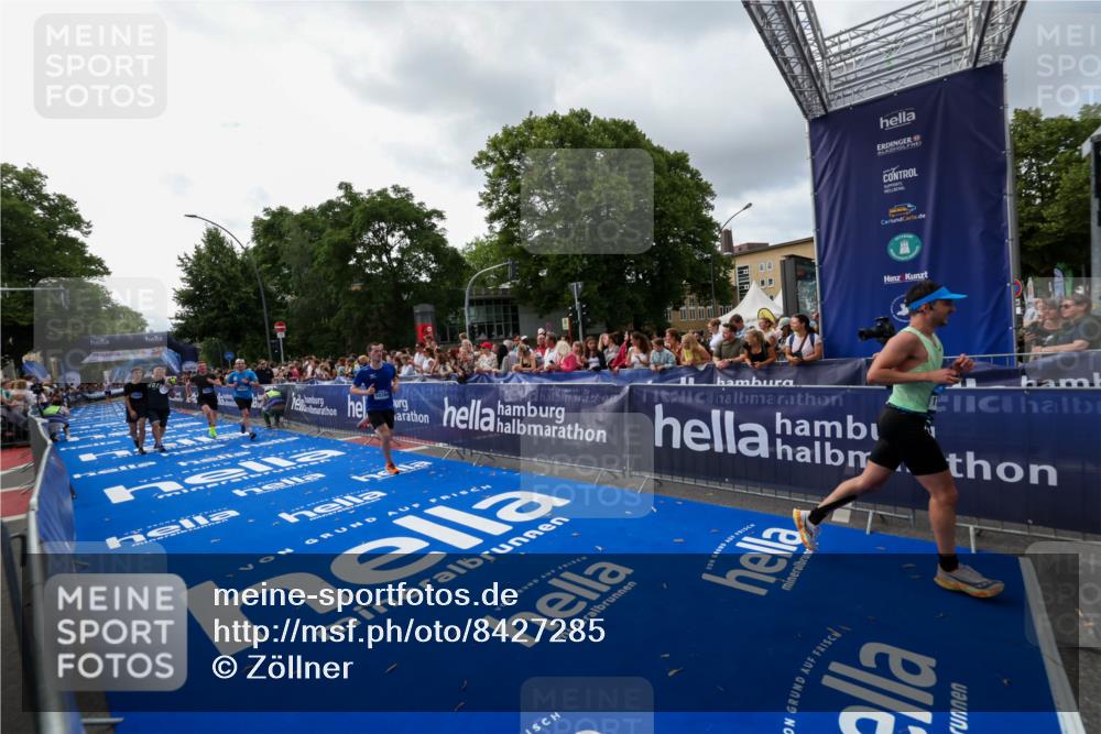 29.06.2025 - hella hamburg halbmarathon Zöllner http://msf.ph/oto/8427285 29.06.2025 10:35:41 Ziel 4062, 5269, 10384, 12462, 12899, 14841, 16123, 17612, 17826, 18841 meine-sportfotos.de