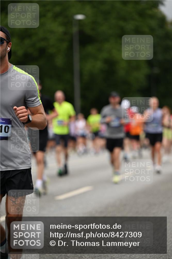 29.06.2025 - hella hamburg halbmarathon Dr. Thomas Lammeyer http://msf.ph/oto/8427309 29.06.2025 10:50:47 Kennedybrücke 1033, 1429, 1695, 1867, 1868, 1924, 1983, 2008, 2398, 2423, 2773, 2813, 2917, 3160, 3164, 3410, 4202, 4296, 4306, 4317, 4572, 5044, 5769, 5770, 6124, 6161, 6392, 8477, 8486, 9120, 9121, 9243, 9445, 10030, 10230, 10327, 10329, 10367, 11253, 11361 meine-sportfotos.de