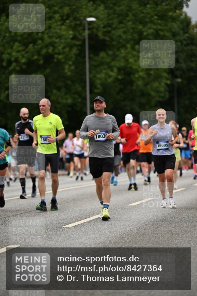 29.06.2025 - hella hamburg halbmarathon Dr. Thomas Lammeyer http://msf.ph/oto/8427364 29.06.2025 10:50:48 Kennedybrücke 1033, 1429, 1695, 1867, 1868, 1924, 1983, 2008, 2398, 2423, 2773, 2813, 2917, 3160, 3164, 3410, 4202, 4296, 4306, 4317, 4572, 5044, 5769, 5770, 6124, 6161, 6392, 8477, 8486, 9120, 9121, 9243, 9337, 9445, 10030, 10230, 10327, 10329, 10367, 11253, 11361 meine-sportfotos.de
