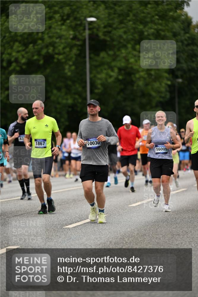 29.06.2025 - hella hamburg halbmarathon Dr. Thomas Lammeyer http://msf.ph/oto/8427376 29.06.2025 10:50:48 Kennedybrücke 1033, 1429, 1695, 1867, 1868, 1924, 1983, 2008, 2398, 2423, 2773, 2813, 2917, 3160, 3164, 3410, 4202, 4296, 4306, 4317, 4572, 5044, 5769, 5770, 6124, 6161, 6392, 8477, 8486, 9120, 9121, 9243, 9337, 9445, 10030, 10230, 10327, 10329, 10367, 11253, 11361 meine-sportfotos.de