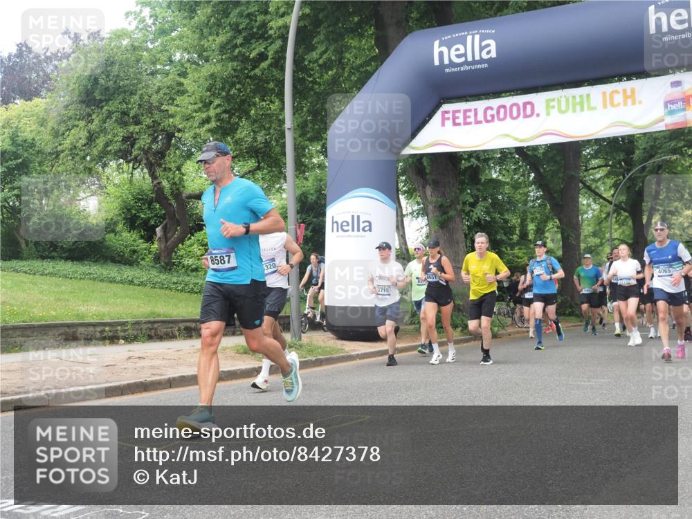 29.06.2025 - hella hamburg halbmarathon KatJ http://msf.ph/oto/8427378 29.06.2025 10:40:06 Zwischen KM18-KM19 2444, 3208, 3209, 4065, 8390, 8587 meine-sportfotos.de