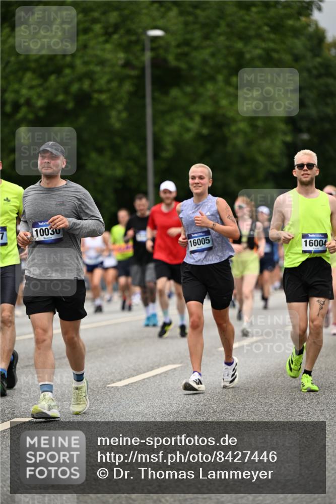 29.06.2025 - hella hamburg halbmarathon Dr. Thomas Lammeyer http://msf.ph/oto/8427446 29.06.2025 10:50:50 Kennedybrücke 1033, 1429, 1695, 1867, 1868, 1924, 1983, 2398, 2423, 2773, 2813, 2917, 3160, 3164, 3410, 4202, 4296, 4306, 4317, 4572, 5044, 5635, 5769, 5770, 6124, 6161, 6392, 8010, 8477, 8486, 9120, 9121, 9243, 9337, 9426, 9445, 10030, 10230, 10327, 10329, 10367, 11253, 11361 meine-sportfotos.de