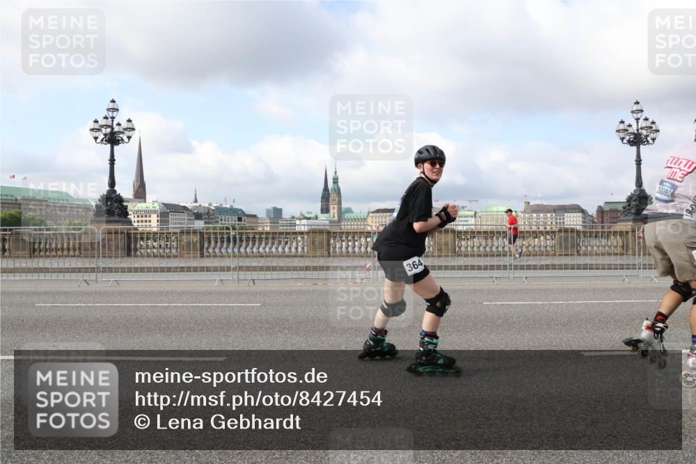 29.06.2025 - hella hamburg halbmarathon Lena Gebhardt http://msf.ph/oto/8427454 29.06.2025 08:59:12 Lombardsbrücke 364, 20090 meine-sportfotos.de