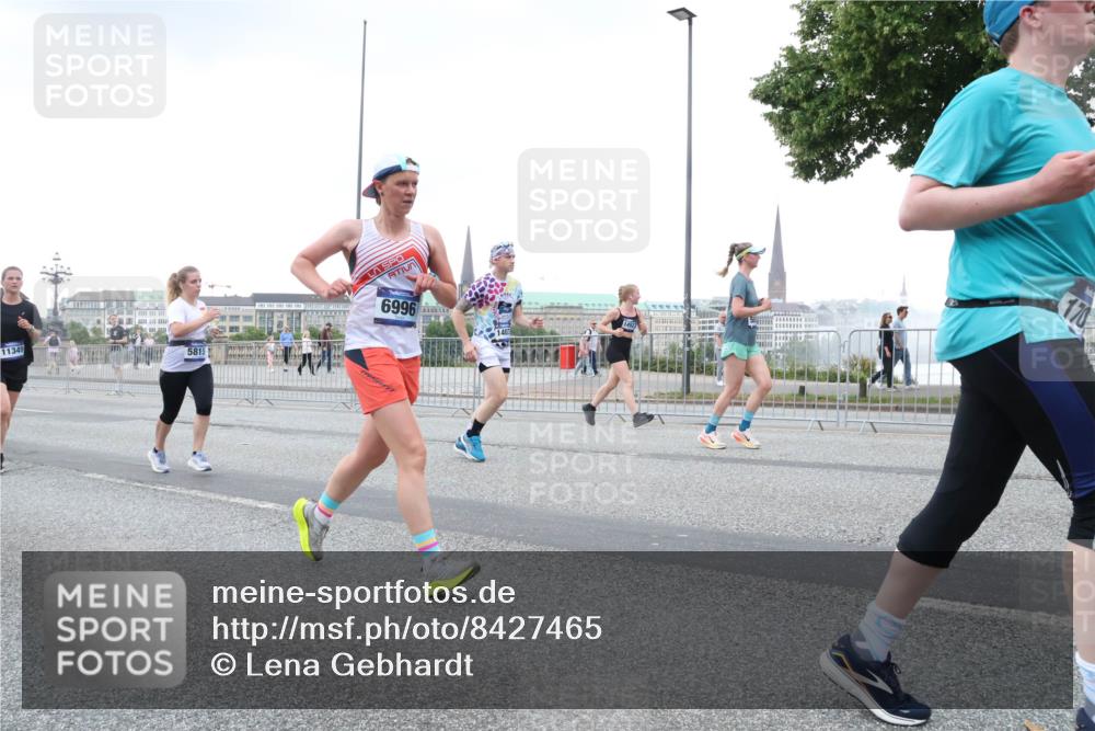 29.06.2025 - hella hamburg halbmarathon Lena Gebhardt http://msf.ph/oto/8427465 29.06.2025 10:53:46 Lombardsbrücke 11349, 5815, 6996, 1017, 1263, 1340, 1687, 1709, 1744, 1753, 1789, 1900, 1906, 1984, 2065, 2079, 2372, 2409, 2429, 2854, 3055, 3079, 3226, 3249, 3465, 3467, 3557, 4195, 4595, 4801, 5430, 5562, 5815, 5856, 5857, 5898, 5964, 6039, 6041, 6044, 6192, 6273, 6306, 6583, 6913, 6996, 7039, 7068, 7537, 7611, 7614, 7876, 7890, 8189, 8212, 8515, 8906, 8924, 9077, 9456, 9503, 9531, 9572, 9685, 9764, 9771, 9785, 10043, 10175, 10490, 11390, 12219 meine-sportfotos.de