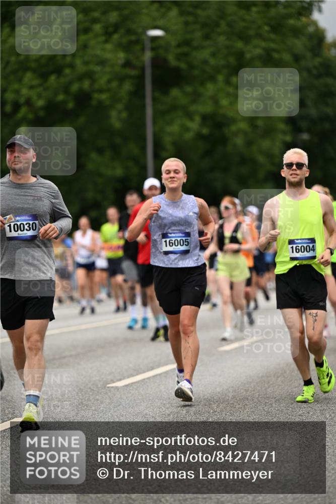 29.06.2025 - hella hamburg halbmarathon Dr. Thomas Lammeyer http://msf.ph/oto/8427471 29.06.2025 10:50:51 Kennedybrücke 1033, 1104, 1429, 1695, 1867, 1868, 1924, 1983, 2398, 2423, 2773, 2813, 2917, 3160, 3164, 3410, 3896, 4202, 4296, 4306, 4317, 4448, 4572, 5635, 5769, 5770, 6124, 6161, 6392, 8010, 8477, 8486, 9120, 9121, 9243, 9337, 9426, 9445, 9774, 10030, 10230, 10327, 10329, 10367, 11253, 11361 meine-sportfotos.de