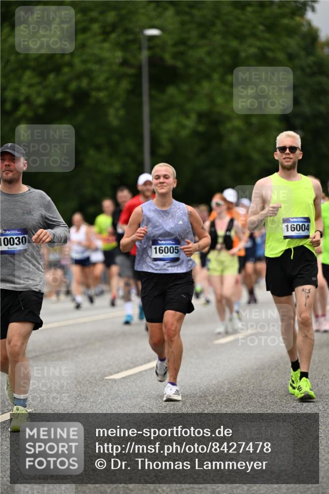 29.06.2025 - hella hamburg halbmarathon Dr. Thomas Lammeyer http://msf.ph/oto/8427478 29.06.2025 10:50:51 Kennedybrücke 1033, 1104, 1429, 1695, 1867, 1868, 1924, 1983, 2398, 2423, 2773, 2813, 2917, 3160, 3164, 3410, 3896, 4202, 4296, 4306, 4317, 4448, 4572, 5635, 5769, 5770, 6124, 6161, 6392, 8010, 8477, 8486, 9120, 9121, 9243, 9337, 9426, 9445, 9774, 10030, 10230, 10327, 10329, 10367, 11253, 11361 meine-sportfotos.de
