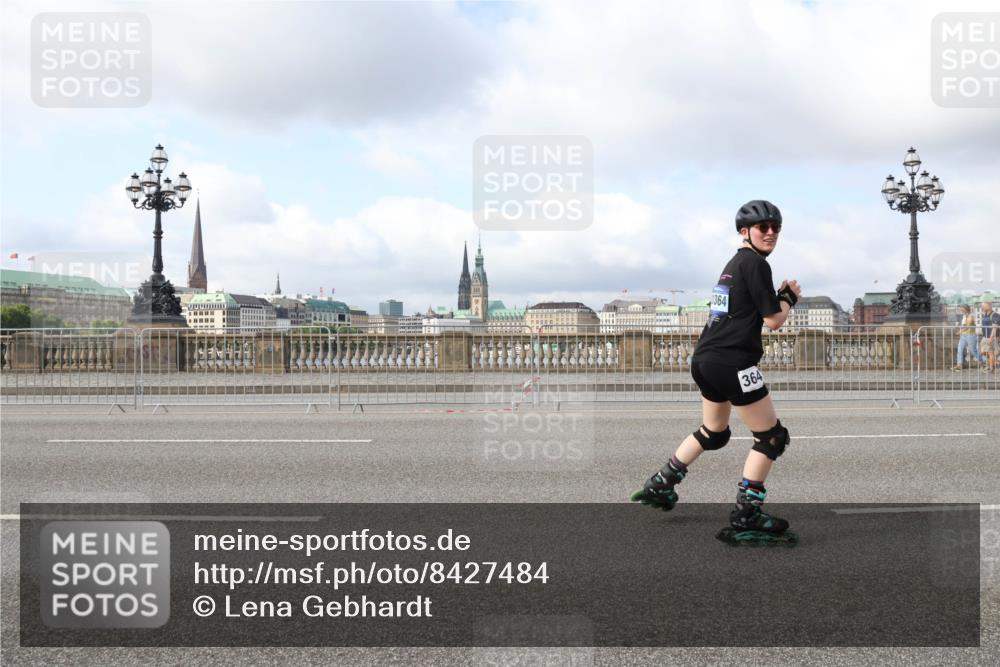 29.06.2025 - hella hamburg halbmarathon Lena Gebhardt http://msf.ph/oto/8427484 29.06.2025 08:59:13 Lombardsbrücke 364, 364 meine-sportfotos.de