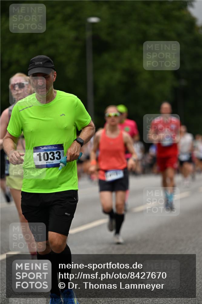 29.06.2025 - hella hamburg halbmarathon Dr. Thomas Lammeyer http://msf.ph/oto/8427670 29.06.2025 10:50:56 Kennedybrücke 1033, 1100, 1104, 1429, 1867, 1868, 1924, 2423, 2697, 2773, 2813, 3160, 3164, 3410, 3896, 4104, 4202, 4296, 4306, 4317, 4448, 4572, 5635, 5769, 5770, 5854, 5892, 6124, 6161, 6392, 6623, 8010, 8047, 8477, 8486, 8706, 9120, 9121, 9243, 9337, 9426, 9445, 9774, 9949, 10030, 10230, 10327, 10329, 11253, 11361, 11408 meine-sportfotos.de