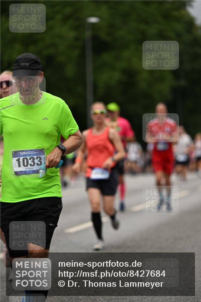 29.06.2025 - hella hamburg halbmarathon Dr. Thomas Lammeyer http://msf.ph/oto/8427684 29.06.2025 10:50:56 Kennedybrücke 1033, 1100, 1104, 1429, 1867, 1868, 1924, 2423, 2697, 2773, 2813, 3160, 3164, 3410, 3896, 4104, 4202, 4296, 4306, 4317, 4448, 4572, 5635, 5769, 5770, 5854, 5892, 6124, 6161, 6392, 6623, 8010, 8047, 8477, 8486, 8706, 9120, 9121, 9243, 9337, 9426, 9445, 9774, 9949, 10030, 10230, 10327, 10329, 11253, 11361, 11408 meine-sportfotos.de