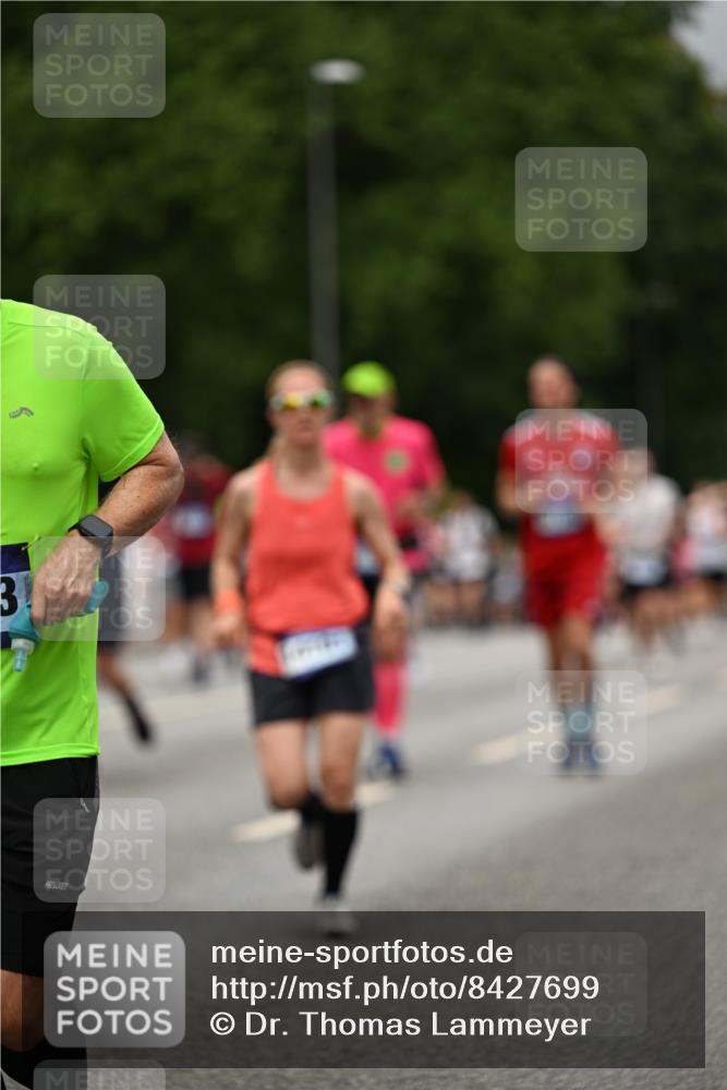 29.06.2025 - hella hamburg halbmarathon Dr. Thomas Lammeyer http://msf.ph/oto/8427699 29.06.2025 10:50:56 Kennedybrücke 1033, 1100, 1104, 1429, 1867, 1868, 1924, 2423, 2697, 2773, 2813, 3160, 3164, 3410, 3896, 4104, 4202, 4296, 4306, 4317, 4448, 4572, 5635, 5769, 5770, 5854, 5892, 6124, 6161, 6392, 6623, 8010, 8047, 8477, 8486, 8706, 9120, 9121, 9243, 9337, 9426, 9445, 9774, 9949, 10030, 10230, 10327, 10329, 11253, 11361, 11408 meine-sportfotos.de