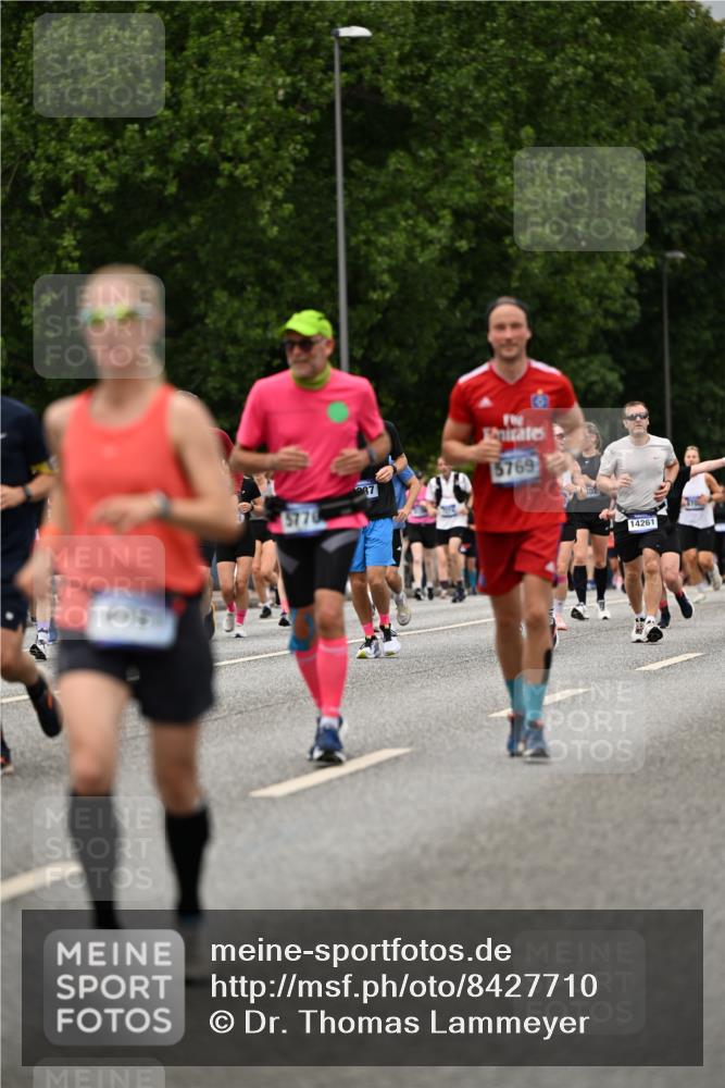 29.06.2025 - hella hamburg halbmarathon Dr. Thomas Lammeyer http://msf.ph/oto/8427710 29.06.2025 10:50:57 Kennedybrücke 1033, 1100, 1104, 1429, 1867, 1868, 1924, 2423, 2662, 2665, 2697, 2773, 2813, 3160, 3164, 3410, 3896, 4104, 4202, 4296, 4306, 4317, 4448, 4572, 5635, 5769, 5770, 5854, 5892, 6124, 6161, 6392, 6623, 8010, 8047, 8477, 8486, 8706, 9120, 9121, 9243, 9337, 9426, 9445, 9774, 9949, 10030, 10230, 10327, 10329, 11253, 11361, 11408 meine-sportfotos.de