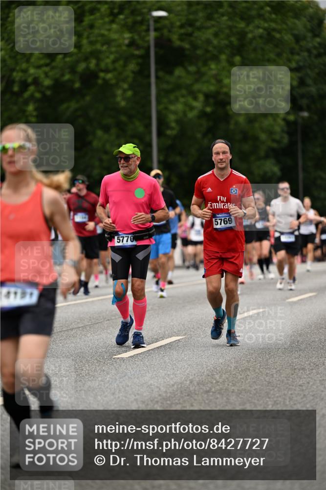 29.06.2025 - hella hamburg halbmarathon Dr. Thomas Lammeyer http://msf.ph/oto/8427727 29.06.2025 10:50:57 Kennedybrücke 1033, 1100, 1104, 1429, 1867, 1868, 1924, 2423, 2662, 2665, 2697, 2773, 2813, 3160, 3164, 3410, 3896, 4104, 4202, 4296, 4306, 4317, 4448, 4572, 5635, 5769, 5770, 5854, 5892, 6124, 6161, 6392, 6623, 8010, 8047, 8477, 8486, 8706, 9120, 9121, 9243, 9337, 9426, 9445, 9774, 9949, 10030, 10230, 10327, 10329, 11253, 11361, 11408 meine-sportfotos.de