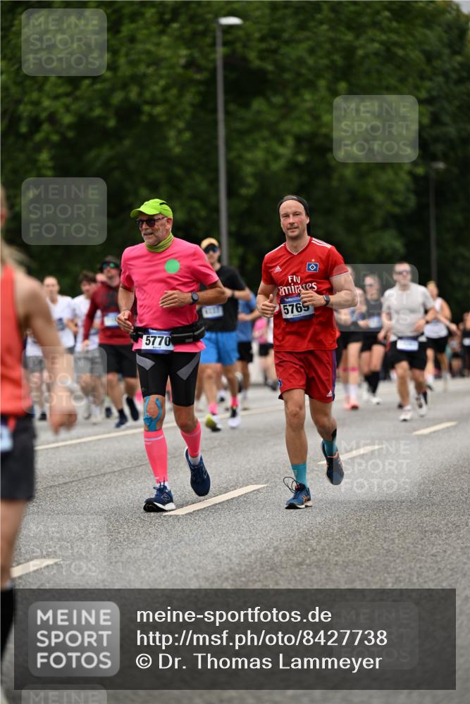 29.06.2025 - hella hamburg halbmarathon Dr. Thomas Lammeyer http://msf.ph/oto/8427738 29.06.2025 10:50:58 Kennedybrücke 1033, 1100, 1104, 1429, 1867, 1868, 1924, 2423, 2662, 2665, 2697, 2773, 2813, 3160, 3164, 3410, 3896, 4104, 4202, 4296, 4306, 4317, 4448, 4572, 5635, 5769, 5770, 5854, 5892, 6392, 6623, 7073, 8010, 8047, 8477, 8486, 8706, 9120, 9121, 9243, 9337, 9426, 9445, 9774, 9949, 10030, 10230, 10327, 10329, 11253, 11361, 11408 meine-sportfotos.de