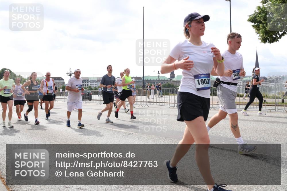 29.06.2025 - hella hamburg halbmarathon Lena Gebhardt http://msf.ph/oto/8427763 29.06.2025 10:43:40 Lombardsbrücke 12654, 13748, 6931, 11969, 17210, 10202, 10200, 19031, 1485, 1023, 1026, 1095, 1155, 1306, 1310, 1400, 1459, 1816, 1878, 2073, 2733, 3238, 3288, 3329, 3390, 3597, 3638, 4056, 4302, 4367, 4627, 4866, 5192, 5201, 5214, 5293, 5370, 5720, 5890, 6012, 6036, 6096, 6226, 6334, 6440, 6895, 6931, 6971, 6973, 7197, 7205, 7206, 7489, 7504, 7872, 7926, 8000, 8058, 8135, 8233, 8408, 8435, 8504, 8870, 9639, 9641, 9704, 9831, 9976, 10083, 10097, 10200, 10202 meine-sportfotos.de