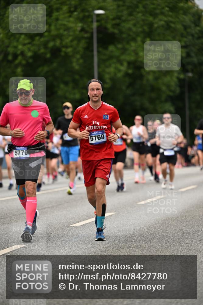 29.06.2025 - hella hamburg halbmarathon Dr. Thomas Lammeyer http://msf.ph/oto/8427780 29.06.2025 10:50:59 Kennedybrücke 1004, 1033, 1100, 1104, 1429, 1867, 1868, 1924, 2423, 2662, 2665, 2697, 2773, 2813, 3160, 3164, 3410, 3896, 4104, 4202, 4296, 4306, 4317, 4448, 4483, 4572, 5635, 5769, 5770, 5854, 5892, 6392, 6623, 7073, 7268, 7374, 8010, 8047, 8477, 8486, 8706, 9120, 9121, 9243, 9337, 9426, 9445, 9774, 9949, 10030, 10327, 10329, 11253, 11361, 11408 meine-sportfotos.de