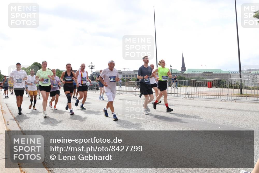 29.06.2025 - hella hamburg halbmarathon Lena Gebhardt http://msf.ph/oto/8427799 29.06.2025 10:43:40 Lombardsbrücke 3238, 15, 13748, 17210, 12654, 6931, 1196, 10202, 10200, 1023, 1026, 1095, 1155, 1306, 1310, 1400, 1459, 1816, 1878, 2073, 2733, 3238, 3288, 3329, 3390, 3597, 3638, 4056, 4302, 4367, 4627, 4866, 5192, 5201, 5214, 5293, 5370, 5720, 5890, 6012, 6036, 6096, 6226, 6334, 6440, 6895, 6931, 6971, 6973, 7197, 7205, 7206, 7489, 7504, 7872, 7926, 8000, 8058, 8135, 8233, 8408, 8435, 8504, 8870, 9639, 9641, 9704, 9831, 9976, 10083, 10097, 10200, 10202 meine-sportfotos.de