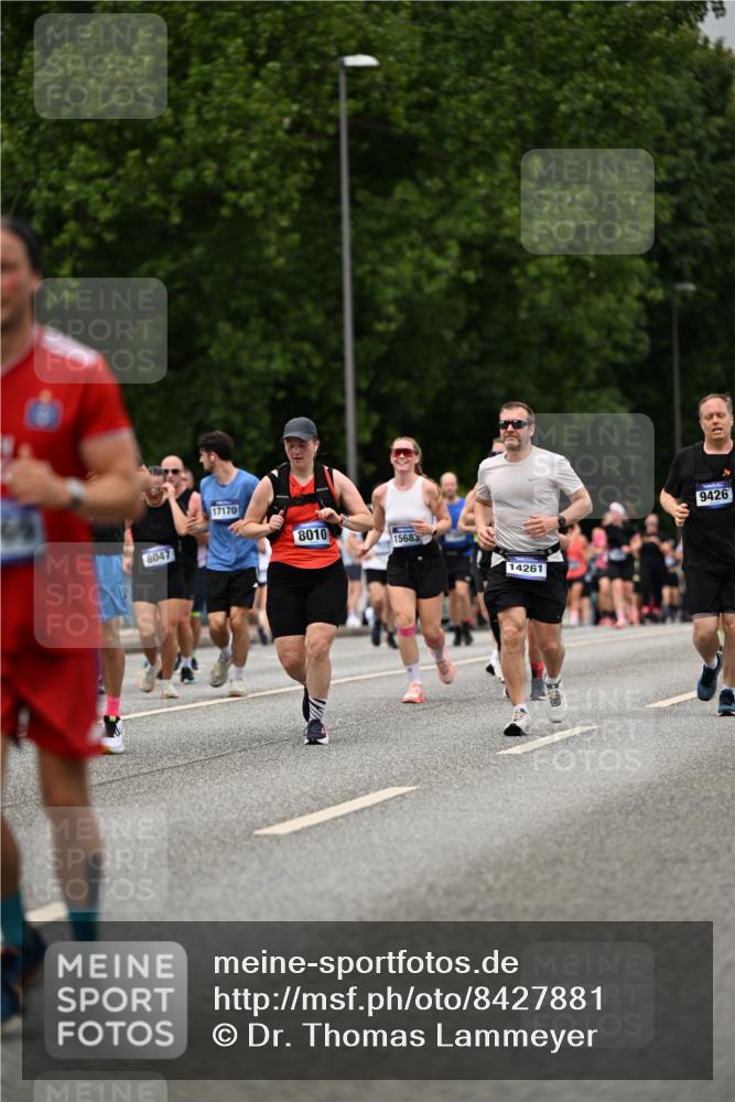 29.06.2025 - hella hamburg halbmarathon Dr. Thomas Lammeyer http://msf.ph/oto/8427881 29.06.2025 10:51:01 Kennedybrücke 1004, 1033, 1100, 1104, 1429, 1867, 1868, 1924, 1999, 2423, 2662, 2665, 2697, 2773, 2813, 3410, 3896, 4104, 4202, 4296, 4306, 4317, 4448, 4483, 4572, 5635, 5769, 5770, 5854, 5892, 6392, 6623, 7073, 7268, 7364, 7368, 7374, 8010, 8047, 8486, 8706, 9120, 9121, 9243, 9337, 9426, 9445, 9774, 9949, 10030, 10327, 10329, 11253, 11361, 11408 meine-sportfotos.de