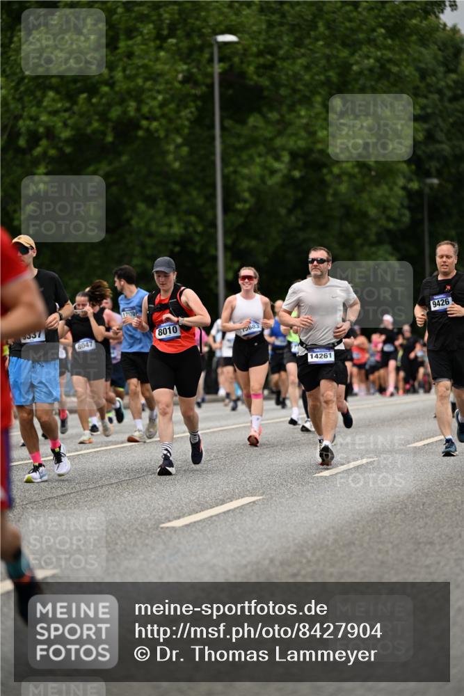 29.06.2025 - hella hamburg halbmarathon Dr. Thomas Lammeyer http://msf.ph/oto/8427904 29.06.2025 10:51:01 Kennedybrücke 1004, 1033, 1100, 1104, 1429, 1867, 1868, 1924, 1999, 2423, 2662, 2665, 2697, 2773, 2813, 3410, 3896, 4104, 4202, 4296, 4306, 4317, 4448, 4483, 4572, 5635, 5769, 5770, 5854, 5892, 6392, 6623, 7073, 7268, 7364, 7368, 7374, 8010, 8047, 8486, 8706, 9120, 9121, 9243, 9337, 9426, 9445, 9774, 9949, 10030, 10327, 10329, 11253, 11361, 11408 meine-sportfotos.de