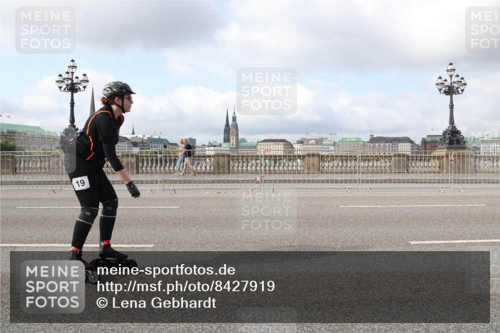 29.06.2025 - hella hamburg halbmarathon Lena Gebhardt http://msf.ph/oto/8427919 29.06.2025 08:59:23 Lombardsbrücke 19 meine-sportfotos.de