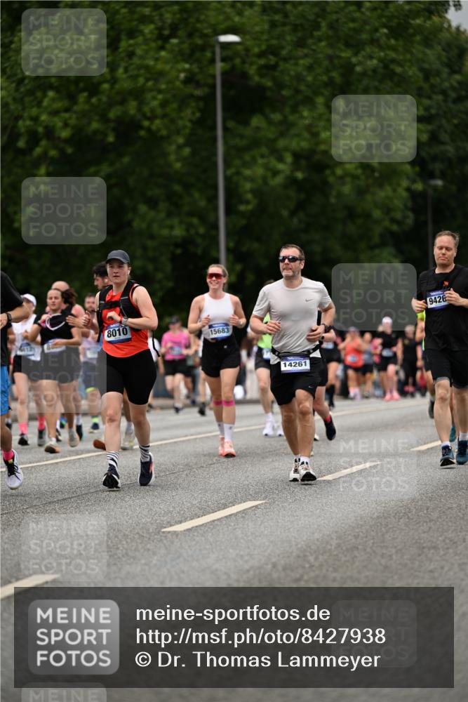 29.06.2025 - hella hamburg halbmarathon Dr. Thomas Lammeyer http://msf.ph/oto/8427938 29.06.2025 10:51:02 Kennedybrücke 1004, 1033, 1100, 1104, 1429, 1867, 1868, 1924, 1999, 2423, 2662, 2665, 2697, 2773, 2813, 3410, 3896, 4104, 4202, 4296, 4306, 4317, 4448, 4483, 4572, 5635, 5769, 5770, 5854, 5892, 6392, 6623, 7073, 7268, 7364, 7368, 7374, 8010, 8047, 8486, 8706, 9120, 9121, 9243, 9337, 9426, 9445, 9774, 9949, 10030, 10327, 10329, 11253, 11361, 11408 meine-sportfotos.de