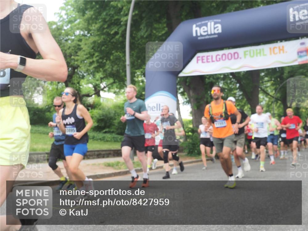 29.06.2025 - hella hamburg halbmarathon KatJ http://msf.ph/oto/8427959 29.06.2025 10:40:25 Zwischen KM18-KM19 1061, 1549, 2082, 4770, 6511, 6512, 6628, 7177, 7274, 8361 meine-sportfotos.de