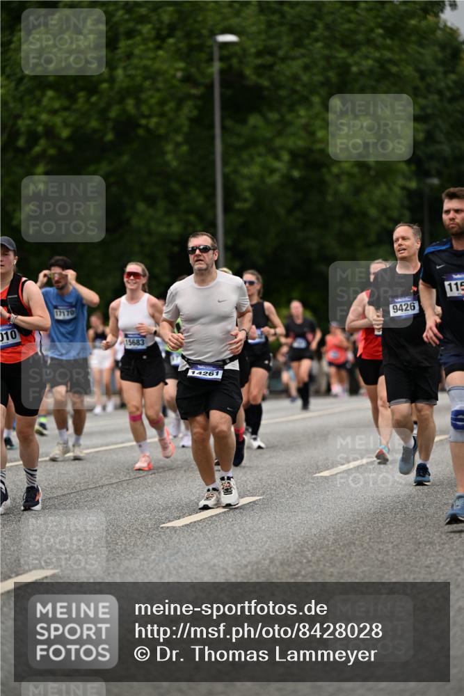 29.06.2025 - hella hamburg halbmarathon Dr. Thomas Lammeyer http://msf.ph/oto/8428028 29.06.2025 10:51:03 Kennedybrücke 1004, 1033, 1100, 1104, 1375, 1429, 1867, 1868, 1924, 1999, 2423, 2662, 2665, 2697, 2773, 2813, 3410, 3896, 4104, 4202, 4296, 4306, 4317, 4448, 4483, 4572, 5635, 5769, 5770, 5854, 5892, 6392, 6623, 7073, 7268, 7364, 7368, 7374, 8010, 8047, 8486, 8706, 9120, 9121, 9243, 9337, 9426, 9445, 9774, 9949, 10030, 10327, 10329, 11253, 11361, 11408 meine-sportfotos.de