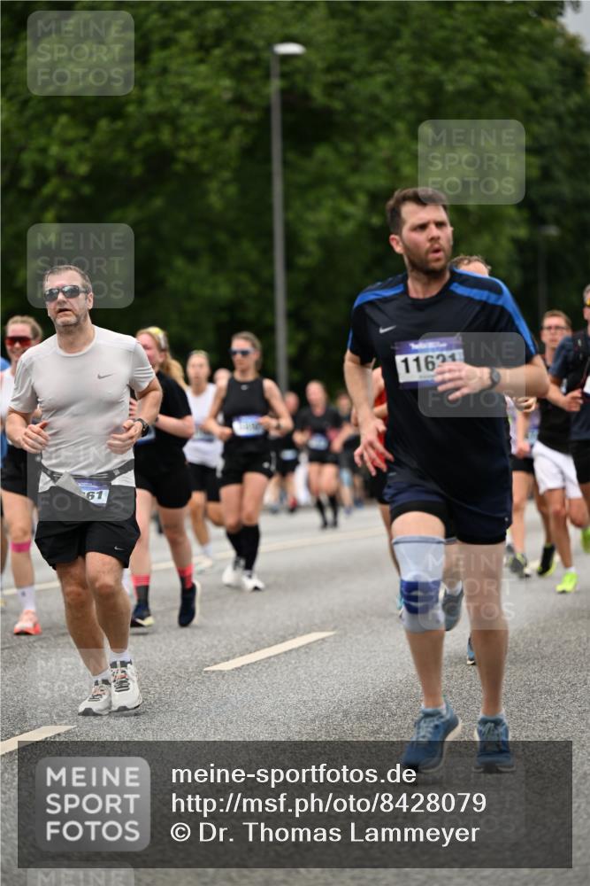 29.06.2025 - hella hamburg halbmarathon Dr. Thomas Lammeyer http://msf.ph/oto/8428079 29.06.2025 10:51:04 Kennedybrücke 1004, 1033, 1100, 1104, 1375, 1429, 1837, 1867, 1868, 1924, 1999, 2423, 2662, 2665, 2697, 2773, 2813, 3410, 3896, 4104, 4202, 4296, 4306, 4317, 4448, 4483, 4572, 5635, 5769, 5770, 5854, 5892, 6392, 6623, 7073, 7268, 7364, 7368, 7374, 7430, 7431, 8010, 8047, 8486, 8706, 9120, 9121, 9337, 9426, 9445, 9774, 9949, 10030, 10327, 10329, 11253, 11361, 11408 meine-sportfotos.de