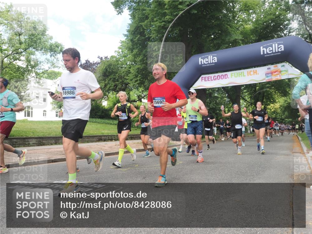 29.06.2025 - hella hamburg halbmarathon KatJ http://msf.ph/oto/8428086 29.06.2025 10:40:28 Zwischen KM18-KM19 1061, 1499, 1549, 2074, 4770, 6511, 6512, 6628, 6897, 7177, 7274 meine-sportfotos.de