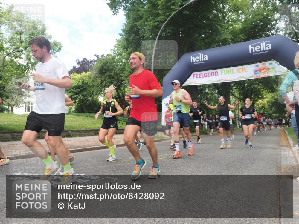 29.06.2025 - hella hamburg halbmarathon KatJ http://msf.ph/oto/8428092 29.06.2025 10:40:28 Zwischen KM18-KM19 1061, 1499, 1549, 2074, 4770, 6511, 6512, 6628, 6897, 7177, 7274 meine-sportfotos.de