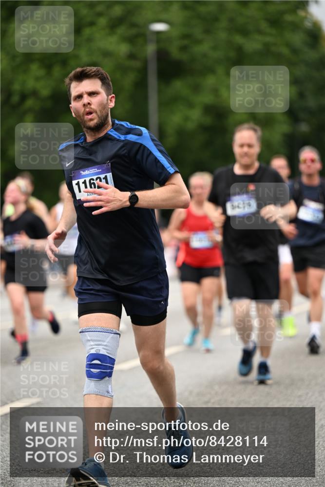 29.06.2025 - hella hamburg halbmarathon Dr. Thomas Lammeyer http://msf.ph/oto/8428114 29.06.2025 10:51:05 Kennedybrücke 1004, 1033, 1100, 1104, 1371, 1375, 1429, 1837, 1867, 1868, 1924, 1999, 2423, 2662, 2665, 2697, 2773, 2813, 3410, 3896, 4104, 4306, 4317, 4448, 4483, 4572, 5635, 5769, 5770, 5854, 5892, 6392, 6485, 6623, 7073, 7268, 7364, 7368, 7374, 7430, 7431, 8010, 8047, 8486, 8706, 9120, 9121, 9337, 9426, 9445, 9774, 9949, 10030, 10327, 10329, 11253, 11361, 11408 meine-sportfotos.de