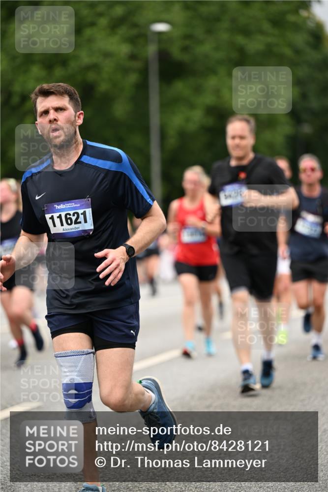 29.06.2025 - hella hamburg halbmarathon Dr. Thomas Lammeyer http://msf.ph/oto/8428121 29.06.2025 10:51:05 Kennedybrücke 1004, 1033, 1100, 1104, 1371, 1375, 1429, 1837, 1867, 1868, 1924, 1999, 2423, 2662, 2665, 2697, 2773, 2813, 3410, 3896, 4104, 4306, 4317, 4448, 4483, 4572, 5635, 5769, 5770, 5854, 5892, 6392, 6485, 6623, 7073, 7268, 7364, 7368, 7374, 7430, 7431, 8010, 8047, 8486, 8706, 9120, 9121, 9337, 9426, 9445, 9774, 9949, 10030, 10327, 10329, 11253, 11361, 11408 meine-sportfotos.de