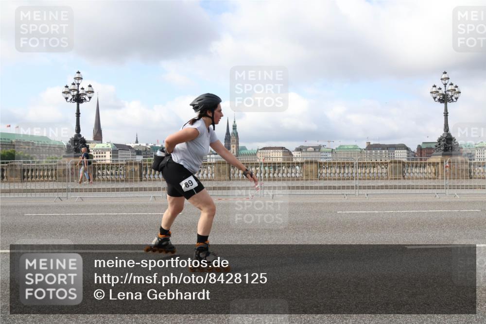 29.06.2025 - hella hamburg halbmarathon Lena Gebhardt http://msf.ph/oto/8428125 29.06.2025 08:59:27 Lombardsbrücke 89 meine-sportfotos.de
