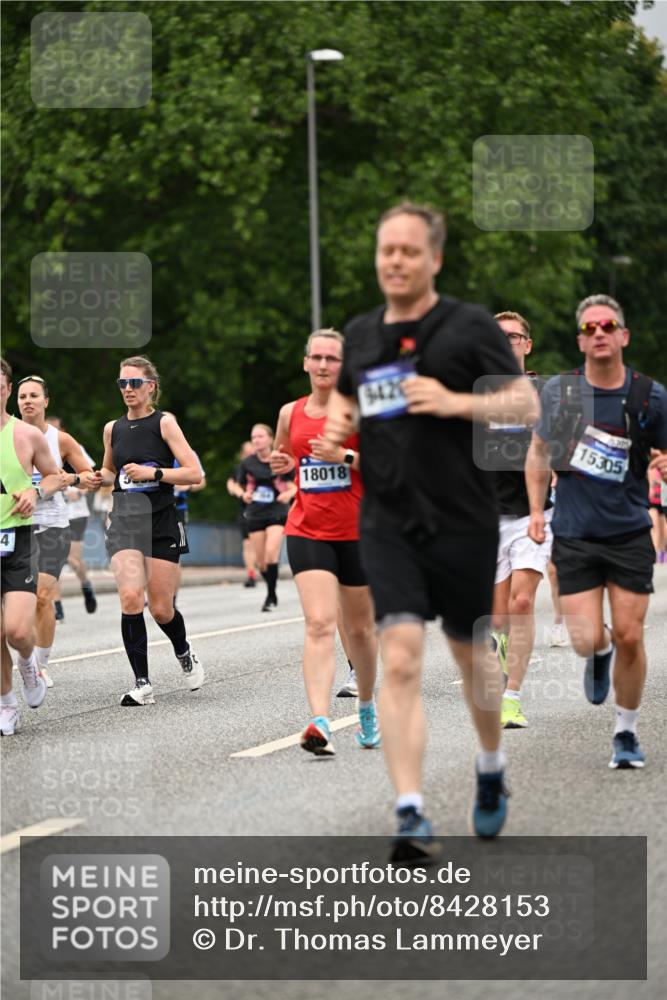 29.06.2025 - hella hamburg halbmarathon Dr. Thomas Lammeyer http://msf.ph/oto/8428153 29.06.2025 10:51:06 Kennedybrücke 1004, 1033, 1100, 1104, 1371, 1375, 1429, 1837, 1867, 1868, 1924, 1961, 1999, 2423, 2662, 2665, 2697, 2773, 2813, 3410, 3896, 4104, 4306, 4317, 4448, 4483, 5635, 5769, 5770, 5854, 5892, 6392, 6485, 6623, 7073, 7268, 7364, 7368, 7374, 7430, 7431, 8010, 8047, 8486, 8706, 9120, 9121, 9337, 9426, 9445, 9774, 9949, 10327, 10329, 11361, 11408 meine-sportfotos.de