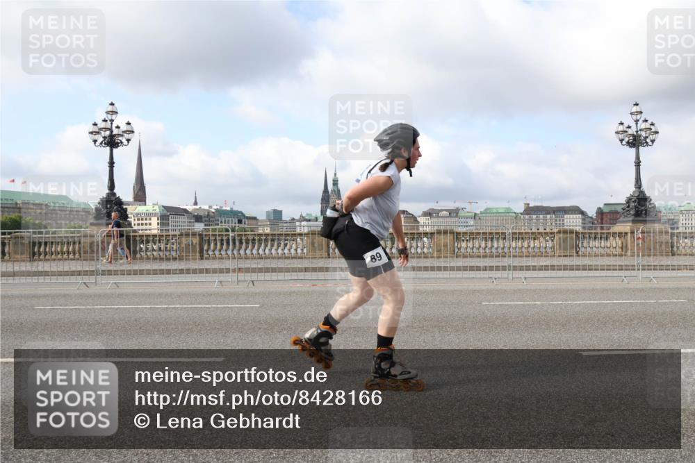 29.06.2025 - hella hamburg halbmarathon Lena Gebhardt http://msf.ph/oto/8428166 29.06.2025 08:59:27 Lombardsbrücke 89 meine-sportfotos.de