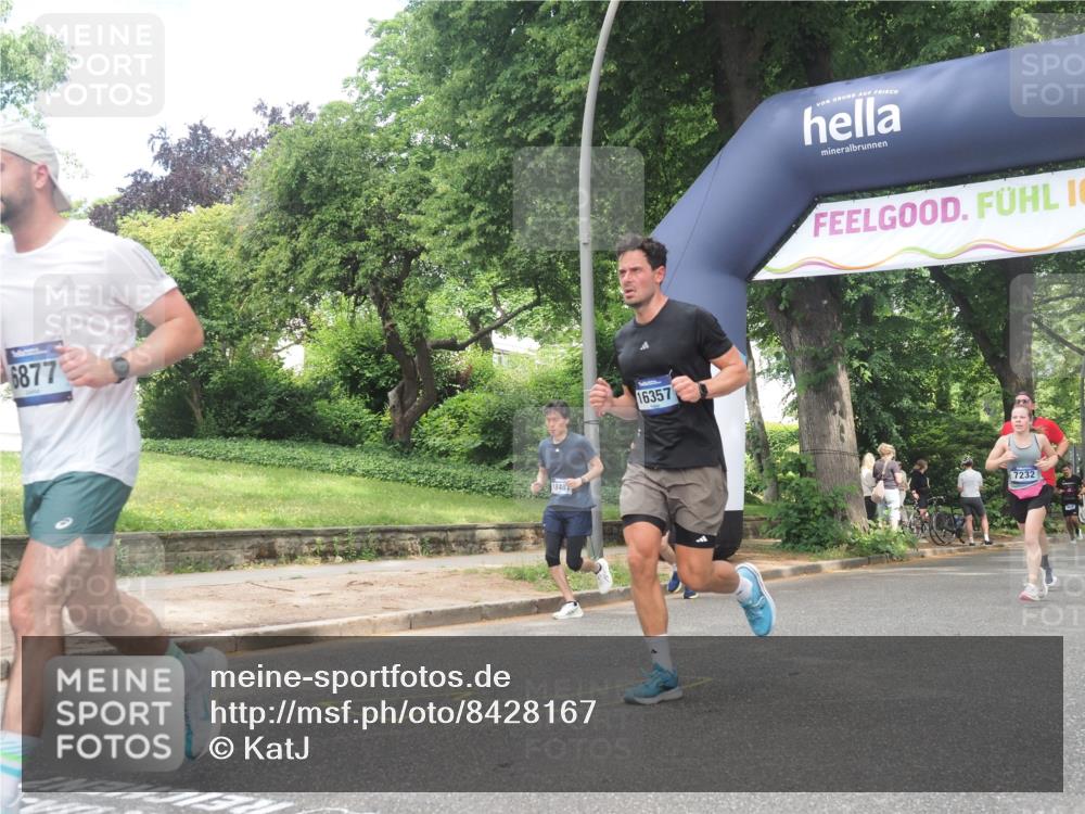 29.06.2025 - hella hamburg halbmarathon KatJ http://msf.ph/oto/8428167 29.06.2025 10:40:31 Zwischen KM18-KM19 1061, 1499, 1549, 2074, 4770, 6628, 6877, 6897, 7232 meine-sportfotos.de