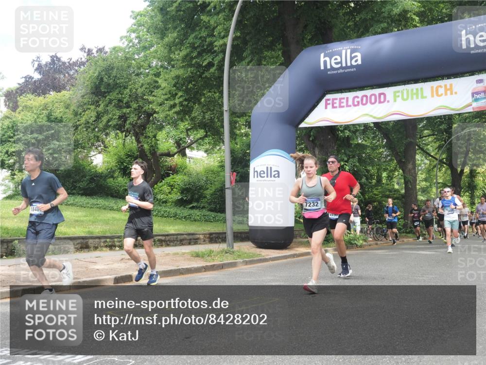 29.06.2025 - hella hamburg halbmarathon KatJ http://msf.ph/oto/8428202 29.06.2025 10:40:33 Zwischen KM18-KM19 1499, 2074, 3999, 6877, 6897, 7232 meine-sportfotos.de