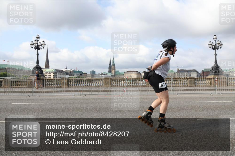 29.06.2025 - hella hamburg halbmarathon Lena Gebhardt http://msf.ph/oto/8428207 29.06.2025 08:59:27 Lombardsbrücke 89 meine-sportfotos.de
