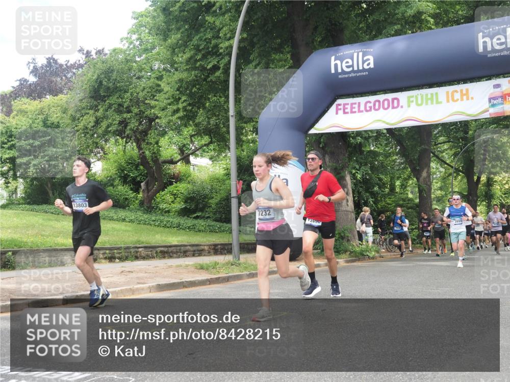 29.06.2025 - hella hamburg halbmarathon KatJ http://msf.ph/oto/8428215 29.06.2025 10:40:33 Zwischen KM18-KM19 1499, 2074, 3999, 6877, 6897, 7232 meine-sportfotos.de