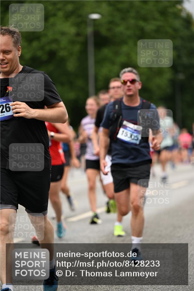 29.06.2025 - hella hamburg halbmarathon Dr. Thomas Lammeyer http://msf.ph/oto/8428233 29.06.2025 10:51:08 Kennedybrücke 1004, 1033, 1100, 1104, 1371, 1375, 1429, 1608, 1837, 1961, 1999, 2423, 2662, 2665, 2697, 2773, 2813, 3410, 3896, 4104, 4306, 4317, 4448, 4483, 5635, 5697, 5769, 5770, 5854, 5892, 6392, 6485, 6623, 7073, 7268, 7364, 7368, 7374, 7430, 7431, 8010, 8047, 8486, 8706, 8967, 9120, 9121, 9337, 9426, 9774, 9949, 10329, 11160, 11361, 11408 meine-sportfotos.de