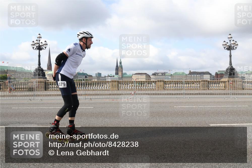 29.06.2025 - hella hamburg halbmarathon Lena Gebhardt http://msf.ph/oto/8428238 29.06.2025 08:59:29 Lombardsbrücke 379 meine-sportfotos.de
