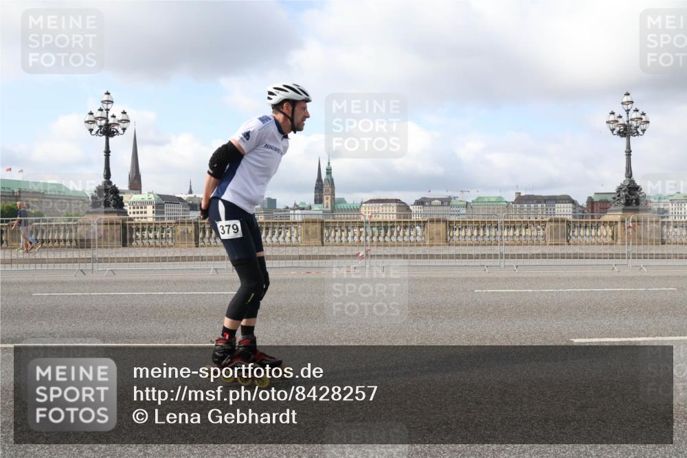 29.06.2025 - hella hamburg halbmarathon Lena Gebhardt http://msf.ph/oto/8428257 29.06.2025 08:59:29 Lombardsbrücke 379 meine-sportfotos.de
