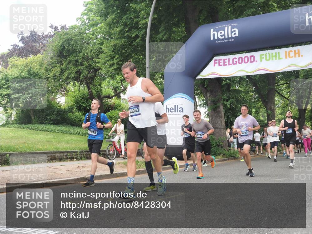 29.06.2025 - hella hamburg halbmarathon KatJ http://msf.ph/oto/8428304 29.06.2025 10:40:37 Zwischen KM18-KM19 3334, 3999, 6877, 7232, 7918 meine-sportfotos.de