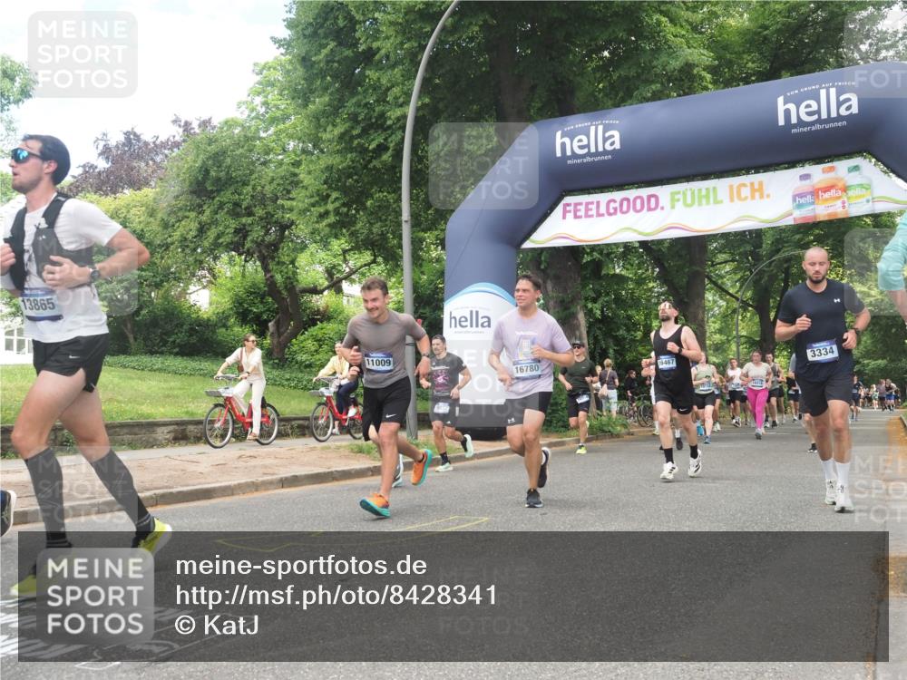 29.06.2025 - hella hamburg halbmarathon KatJ http://msf.ph/oto/8428341 29.06.2025 10:40:38 Zwischen KM18-KM19 3334, 3999, 6723, 7232, 7918 meine-sportfotos.de