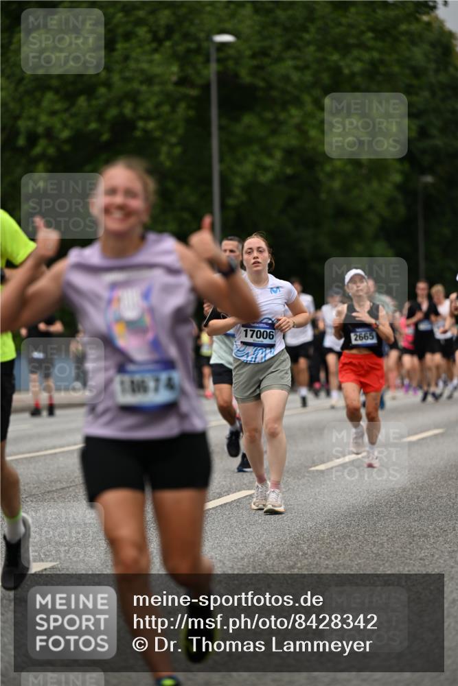 29.06.2025 - hella hamburg halbmarathon Dr. Thomas Lammeyer http://msf.ph/oto/8428342 29.06.2025 10:51:10 Kennedybrücke 1004, 1100, 1104, 1371, 1375, 1429, 1608, 1837, 1961, 1999, 2327, 2423, 2662, 2665, 2697, 2813, 3410, 3896, 4104, 4306, 4448, 4483, 5635, 5697, 5769, 5770, 5854, 5892, 6392, 6485, 6623, 6740, 7073, 7268, 7364, 7368, 7374, 7430, 7431, 8010, 8047, 8486, 8706, 8967, 9120, 9121, 9337, 9426, 9774, 9949, 10514, 10515, 11160, 11361, 11408 meine-sportfotos.de